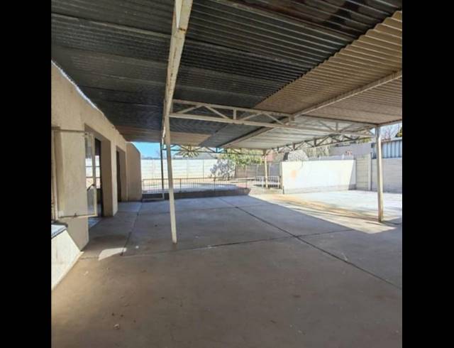 4 BEDROOM HOUSE FOR SALE IN VAAL PARK EXT 1